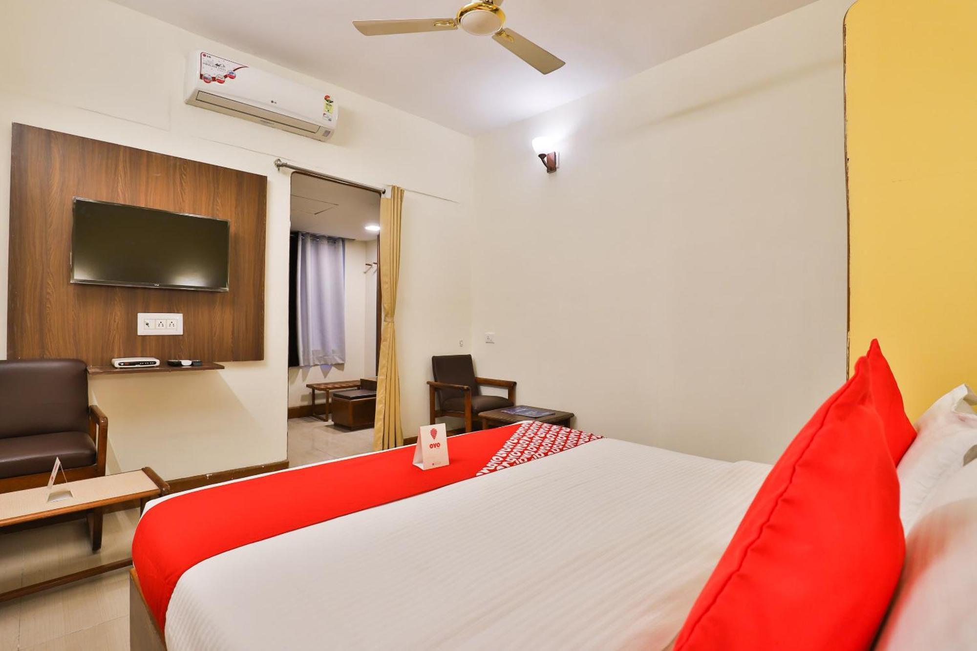 Hotel O Utsav Vadodara Eksteriør bilde